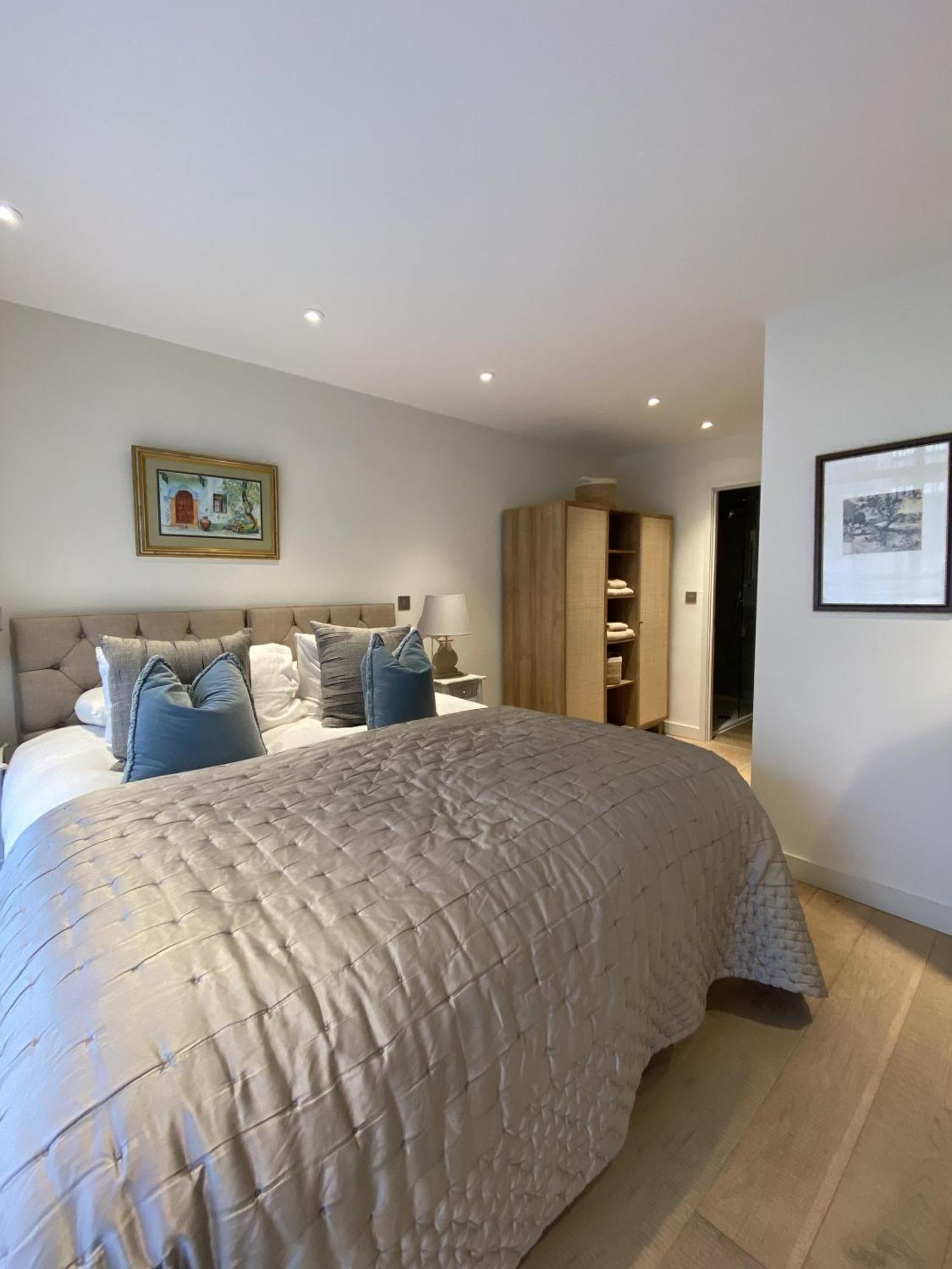 Walcot Yard With Parking, Bath Keys Apartment Luaran gambar